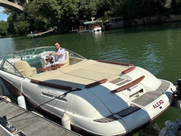 https://www.jeanneau.com/fr/boats/powerboat/32-runabout/443-runabout-755